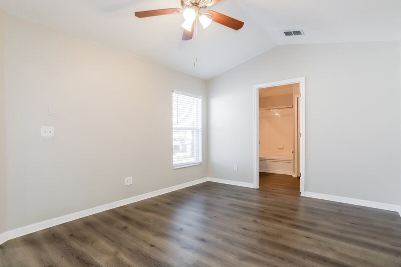 3,740/Mo, 2619 Golden Antler Ln Lutz, FL 33559 Main Bedroom View