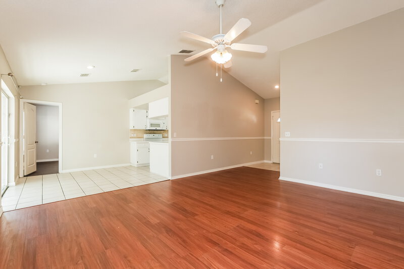 2,080/Mo, 656 Lakemont Dr Brandon, FL 33510 Living Room View