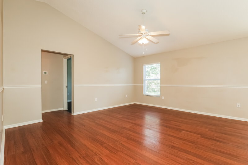 2,080/Mo, 656 Lakemont Dr Brandon, FL 33510 Living Room View 2