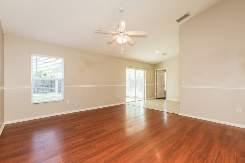 2,080/Mo, 656 Lakemont Dr Brandon, FL 33510 Living Room View 3