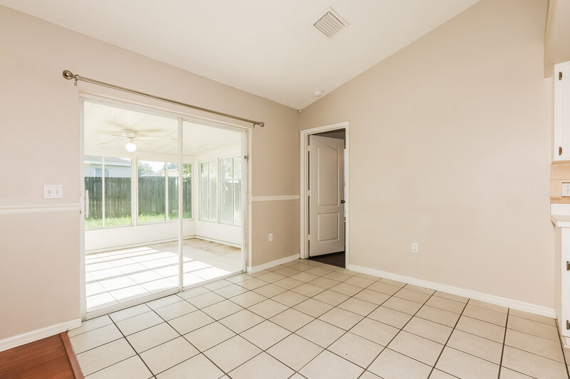 2,080/Mo, 656 Lakemont Dr Brandon, FL 33510 Dining Room View 2