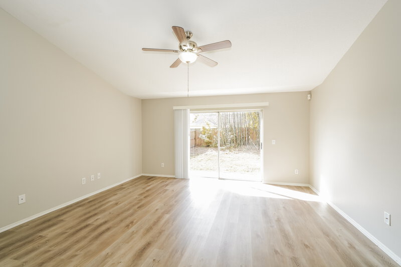 1,935/Mo, 7619 Clovelly Park Pl Apollo Beach, FL 33572 Living Room View