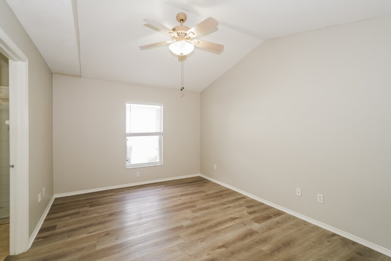 1,935/Mo, 7619 Clovelly Park Pl Apollo Beach, FL 33572 Main Bedroom View