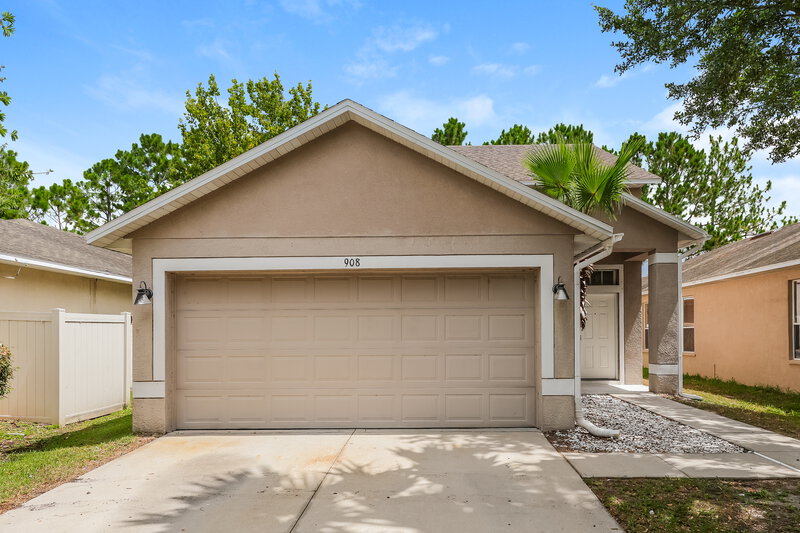 2,075/Mo, 908 Larwood Pine Dr Ruskin, FL 33570 External View