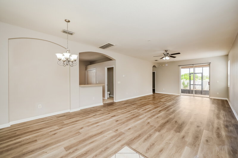 2,075/Mo, 908 Larwood Pine Dr Ruskin, FL 33570 Dining Room View