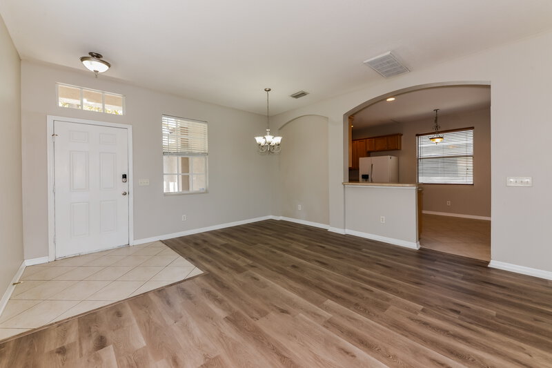 3,780/Mo, 908 Larwood Pine Dr Ruskin, FL 33570 Living Room View 3