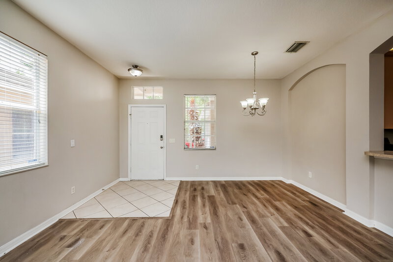 2,075/Mo, 908 Larwood Pine Dr Ruskin, FL 33570 Dining Room View 2