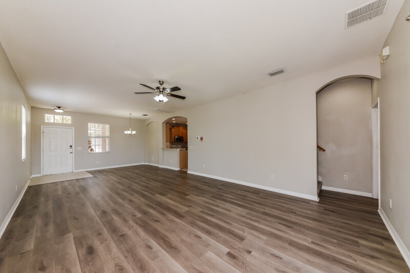 3,780/Mo, 908 Larwood Pine Dr Ruskin, FL 33570 Living Room View 4