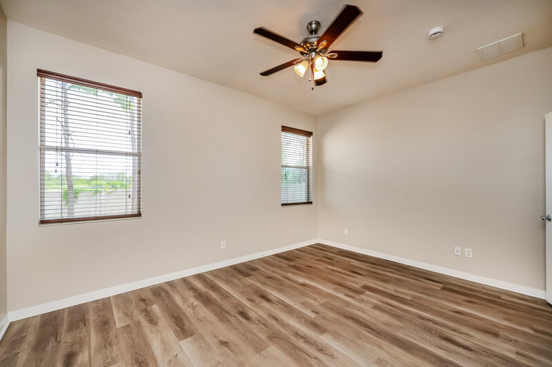 2,075/Mo, 908 Larwood Pine Dr Ruskin, FL 33570 Main Bedroom View