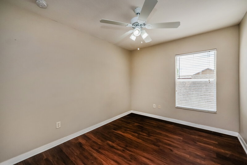 2,075/Mo, 908 Larwood Pine Dr Ruskin, FL 33570 Bedroom View
