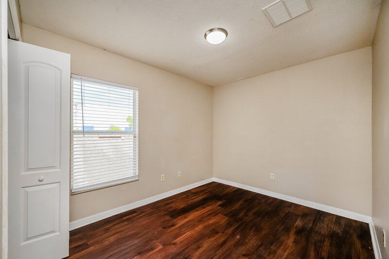 2,075/Mo, 908 Larwood Pine Dr Ruskin, FL 33570 Bedroom View 3