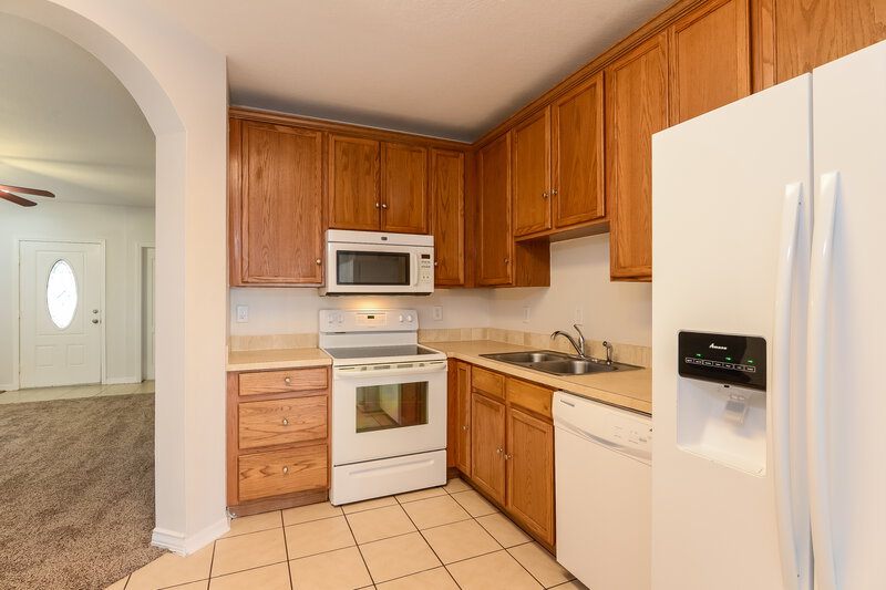 2,560/Mo, 8103 Canterbury Lake Blvd Tampa, FL 33619 Misc View 4