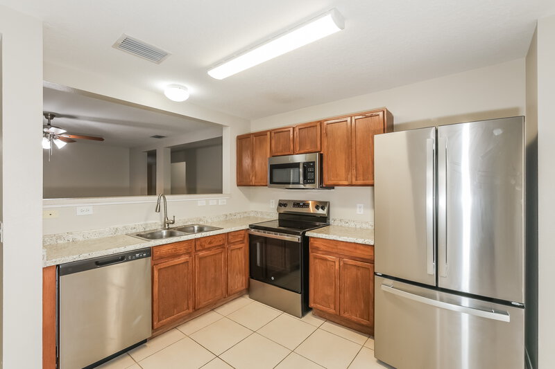 1,885/Mo, 11019 Golden Silence Dr Riverview, FL 33579 Kitchen View