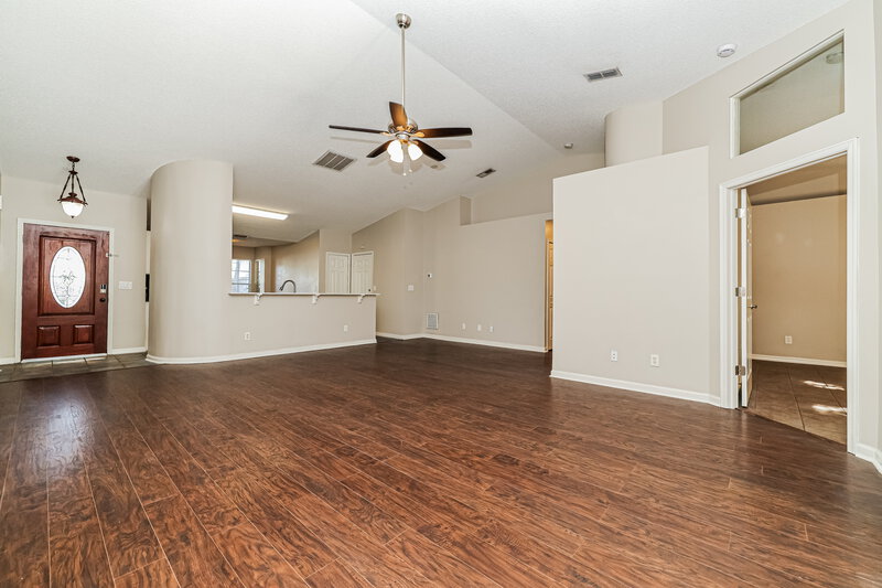 2,265/Mo, 4022 Fontana Pl Valrico, FL 33596 Living Room View 3