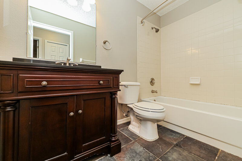 2,265/Mo, 4022 Fontana Pl Valrico, FL 33596 Bathroom View