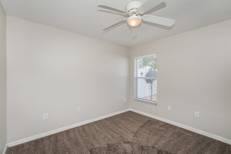 2,335/Mo, 12512 Lake Vista Dr Gibsonton, FL 33534 Bedroom View