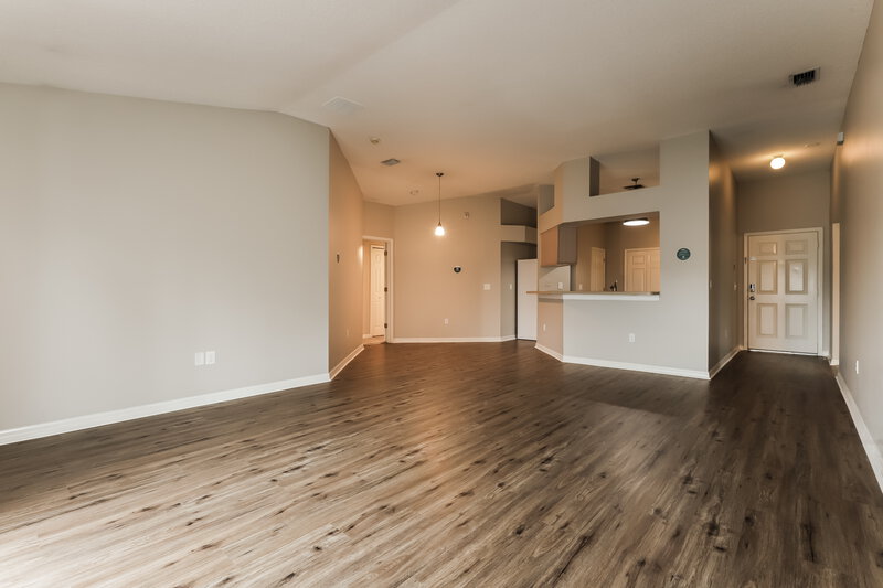 2,215/Mo, 6415 Buckhead Ct Wesley Chapel, FL 33545 Living Room View 2