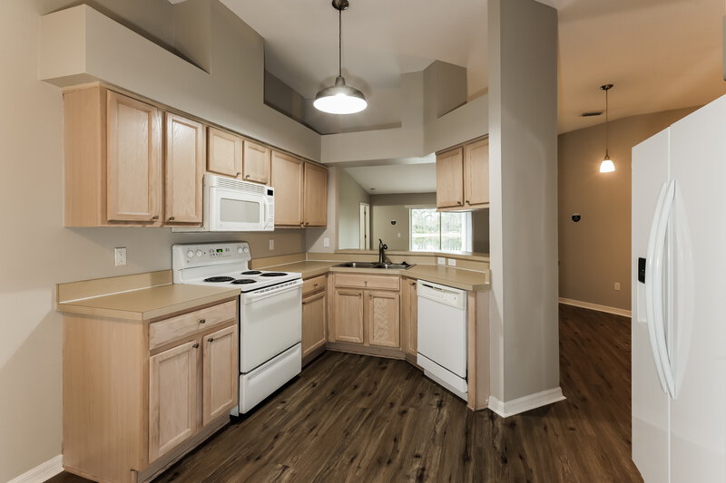 2,215/Mo, 6415 Buckhead Ct Wesley Chapel, FL 33545 Kitchen View