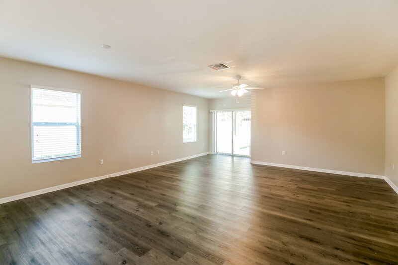 2,010/Mo, 6215 Merrifield Dr Zephyrhills, FL 33541 Living Room View