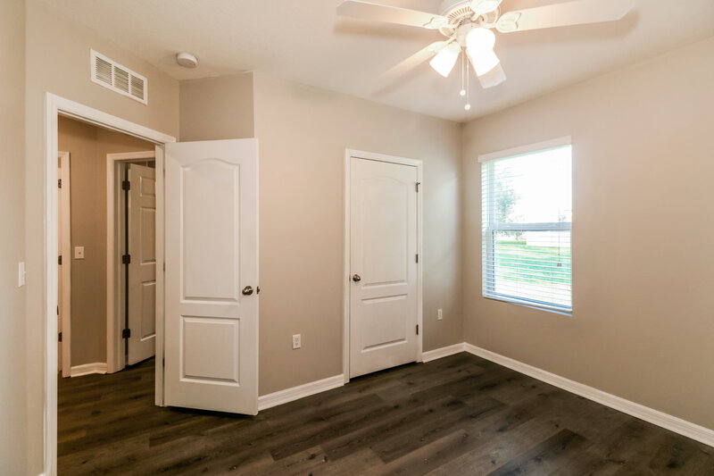 2,010/Mo, 6215 Merrifield Dr Zephyrhills, FL 33541 Bedroom View