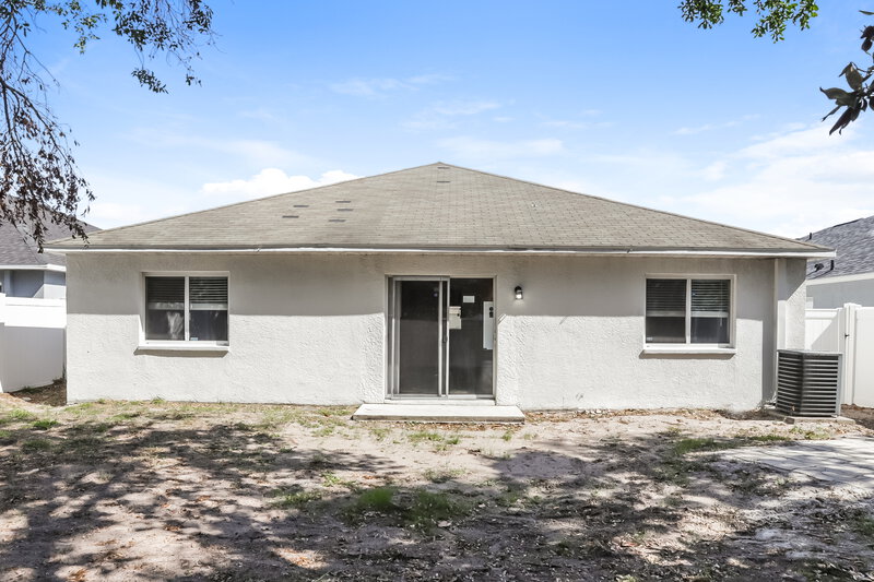 2,270/Mo, 11035 Whittney Chase Dr Riverview, FL 33579 Rear View