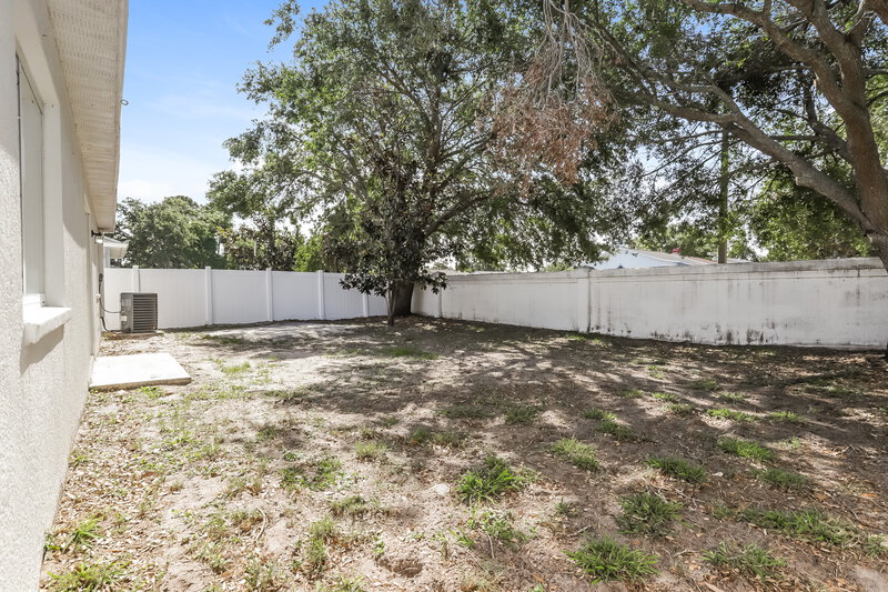 2,270/Mo, 11035 Whittney Chase Dr Riverview, FL 33579 Rear View 2