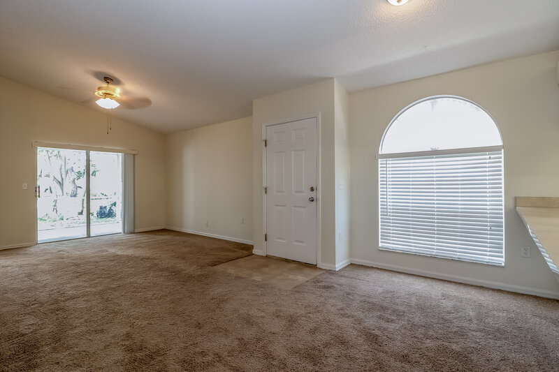 2,000/Mo, 7915 Barclay Rd New Port Richey, FL 34654 Living Room View 2