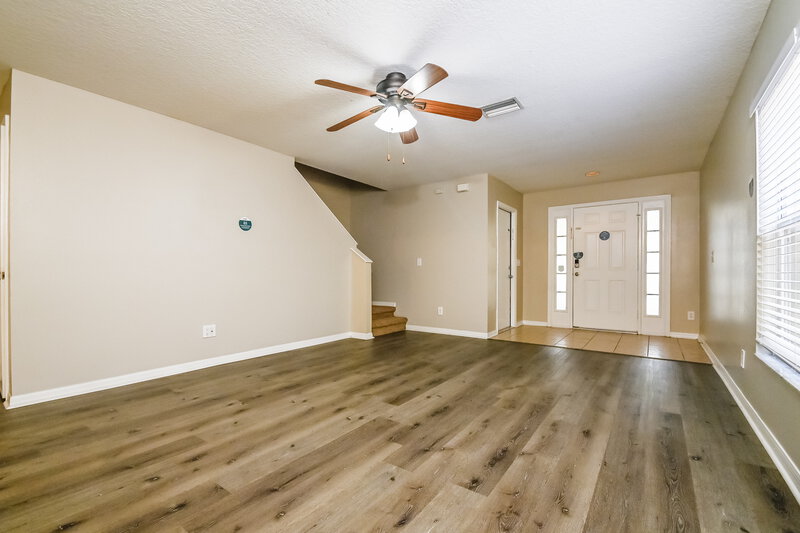 2,160/Mo, 548 Summer Sails Dr Valrico, FL 33594 Living Room View 2