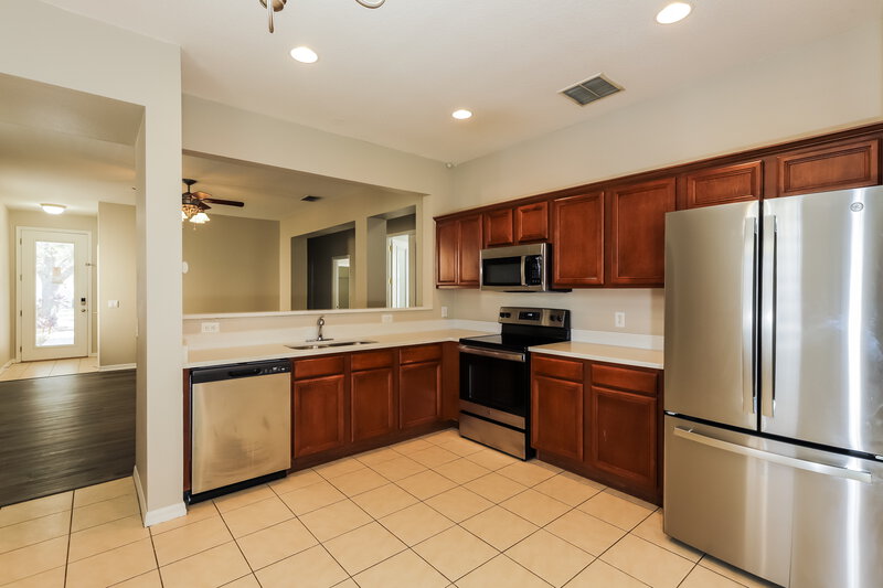 2,075/Mo, 2503 Silvermoss Dr Wesley Chapel, FL 33544 Kitchen View