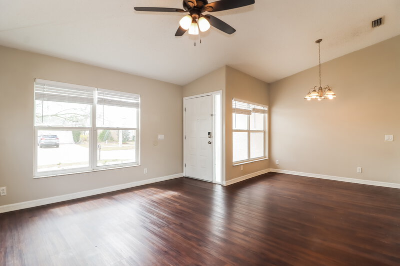 2,090/Mo, 13330 Prestwick Dr Riverview, FL 33579 Living Room View