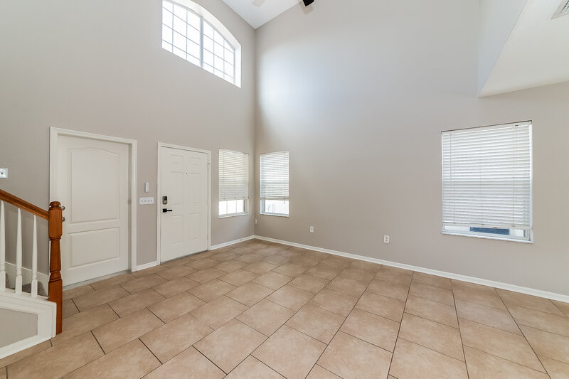 2,325/Mo, 12621 Evington Point Dr Riverview, FL 33579 Living Room View