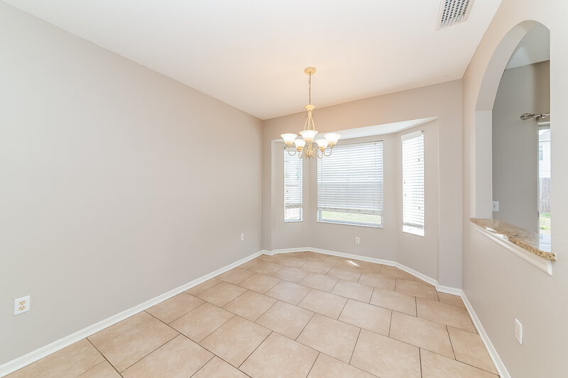 2,325/Mo, 12621 Evington Point Dr Riverview, FL 33579 Dining Room View