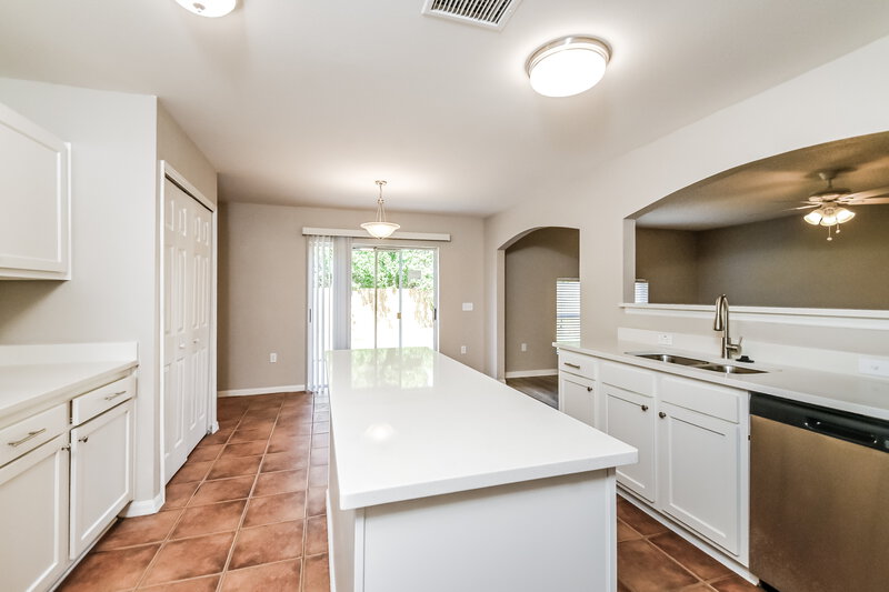 2,430/Mo, 10415 Opus Dr Riverview, FL 33579 Kitchen View 2