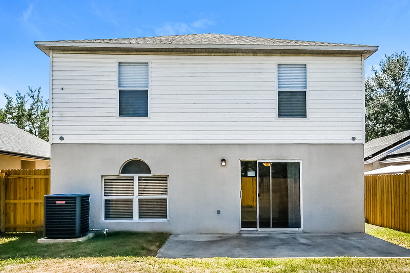 2,430/Mo, 10415 Opus Dr Riverview, FL 33579 Rear View