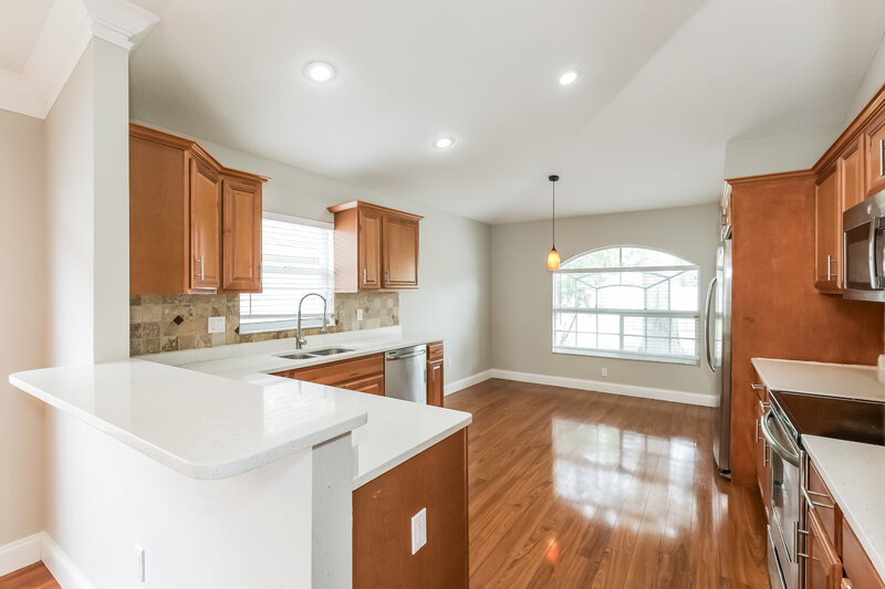 2,150/Mo, 25442 Seven Rivers Cir Land O' Lakes, FL 34639 Kitchen View 2