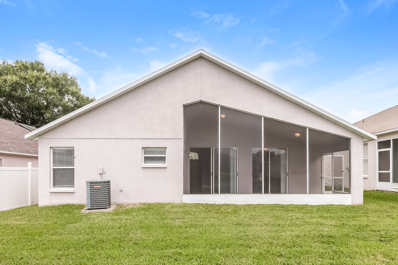 2,150/Mo, 25442 Seven Rivers Cir Land O' Lakes, FL 34639 Rear View