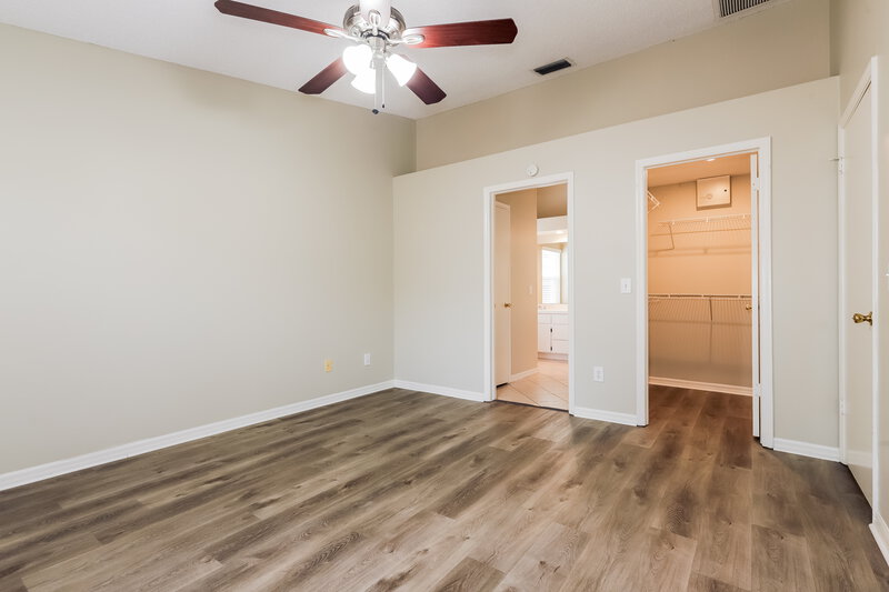 2,020/Mo, 1140 Hardwood Dr Valrico, FL 33596 Main Bedroom View 2