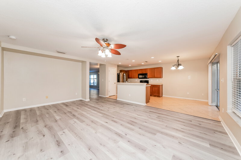 1,935/Mo, 406 Chimney Rock Dr Ruskin, FL 33570 Living Room View 2