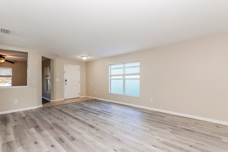 1,935/Mo, 406 Chimney Rock Dr Ruskin, FL 33570 Family Room View