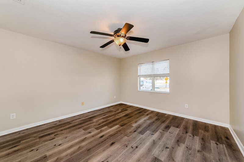 1,935/Mo, 406 Chimney Rock Dr Ruskin, FL 33570 Den View