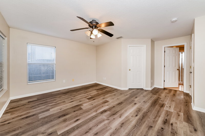 1,935/Mo, 406 Chimney Rock Dr Ruskin, FL 33570 Main Bedroom View 2