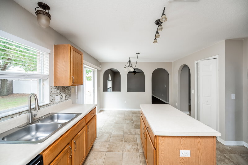 4,100/Mo, 17006 Torvest Ct Land O' Lakes, FL 34638 Kitchen View