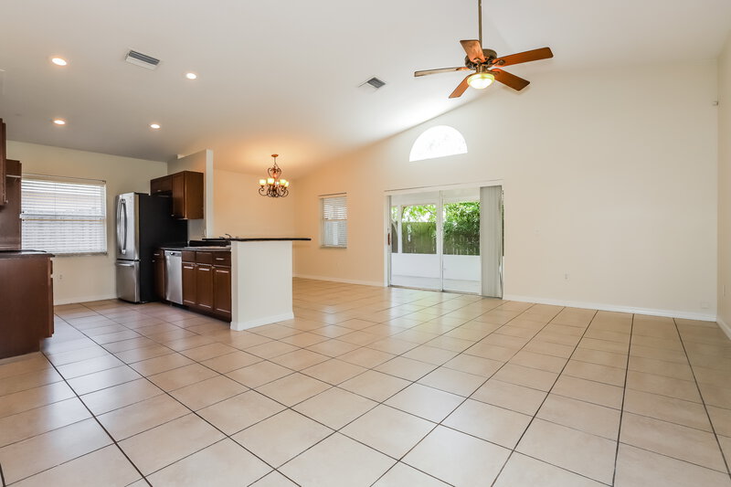 2,200/Mo, 11307 Brownstone Ct Riverview, FL 33569 Living Room View
