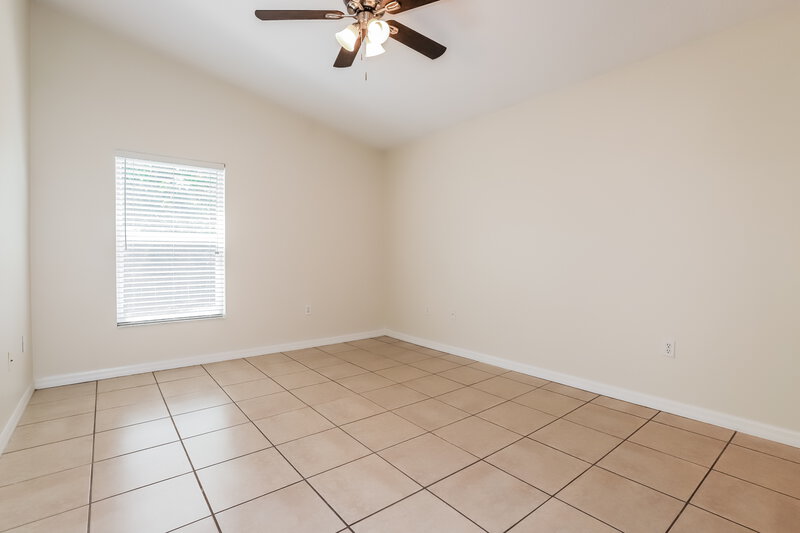 2,200/Mo, 11307 Brownstone Ct Riverview, FL 33569 Main Bedroom View 2