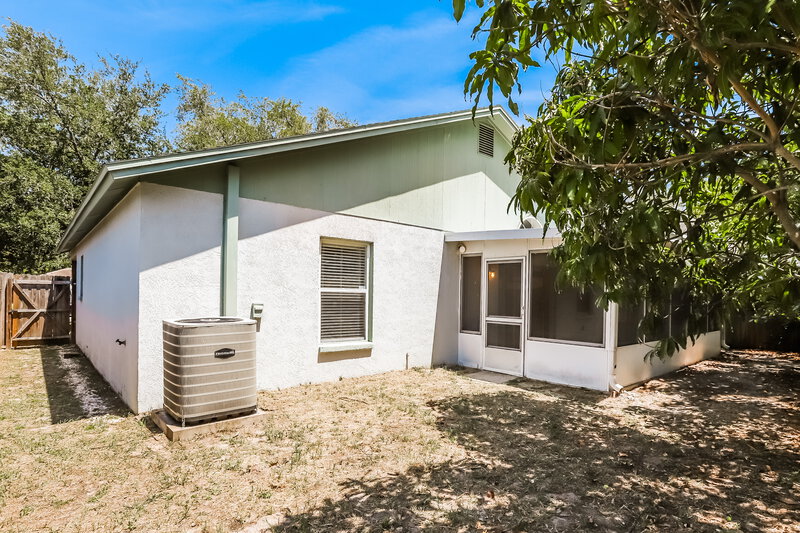 2,200/Mo, 11307 Brownstone Ct Riverview, FL 33569 Rear View