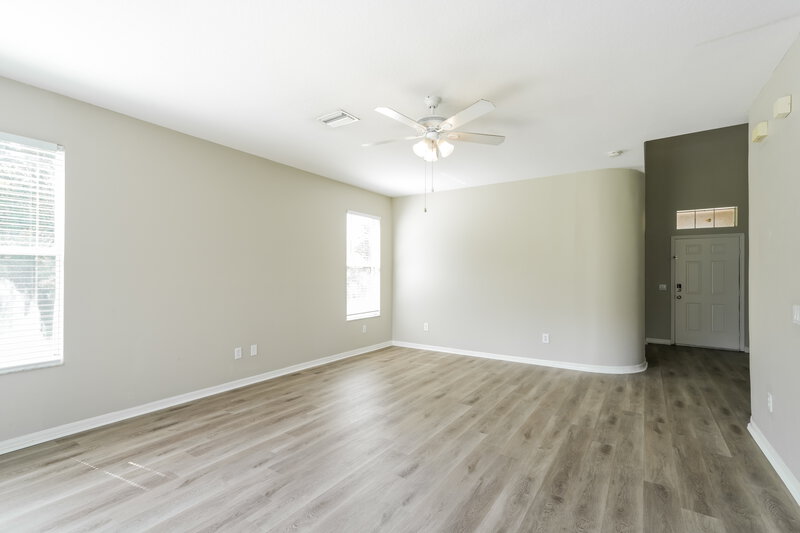2,120/Mo, 7548 Blue Spring Dr Land O' Lakes, FL 34637 Living Room View 3