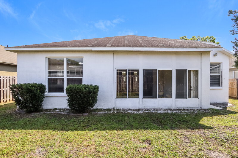 3,650/Mo, 1627 Wakefield Dr Brandon, FL 33511 Rear View