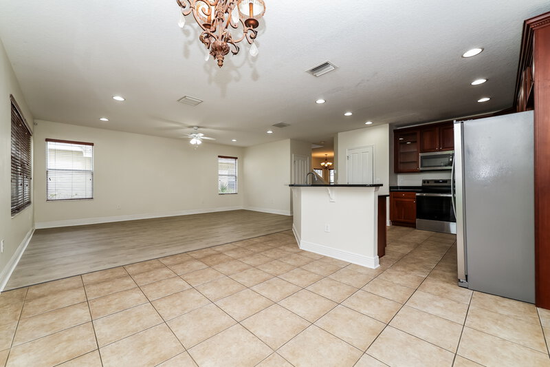 3,000/Mo, 209 Fern Gulley Dr Seffner, FL 33584 Dining Room View