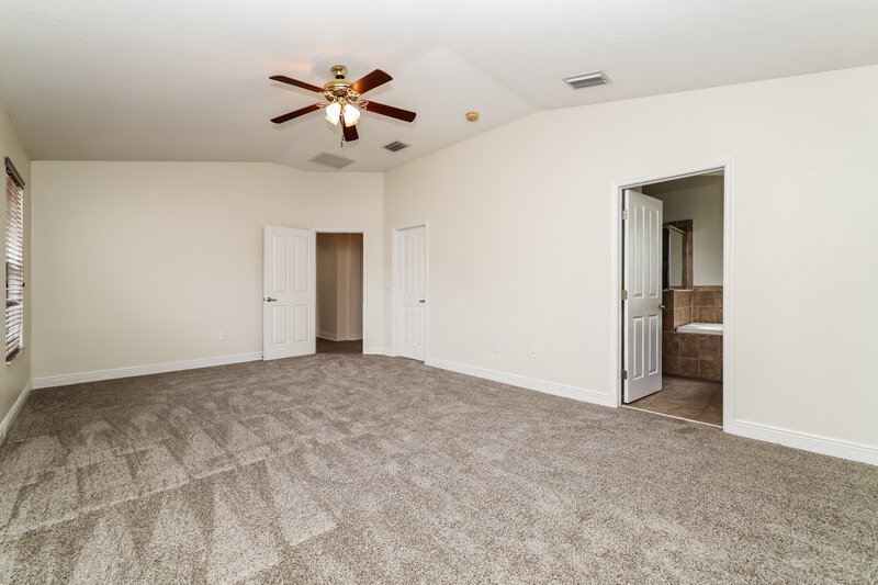 3,000/Mo, 209 Fern Gulley Dr Seffner, FL 33584 Main Bedroom View