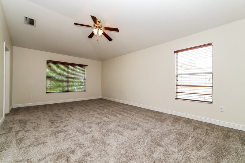 3,000/Mo, 209 Fern Gulley Dr Seffner, FL 33584 Main Bedroom View 2